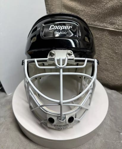 VINTAGE COOPER SK600 HOCKEY / GOALIE HELMET LARGE