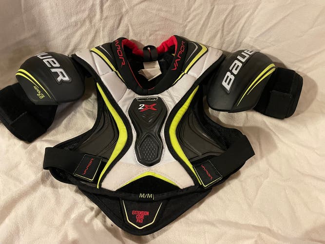 Used Medium Junior Bauer Vapor 2X Shoulder Pads