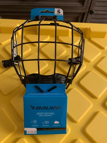 Used Small Bauer Full Cage Profile II Facemask