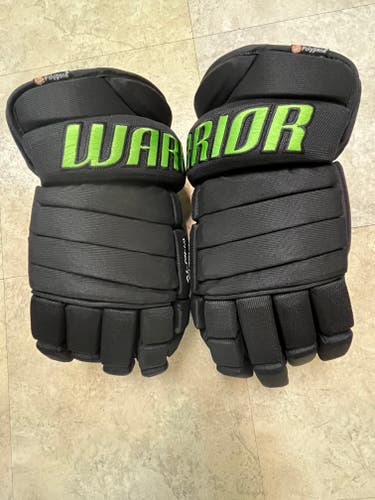 Warrior Alpha Pro Stock Gloves 15" Black & Green