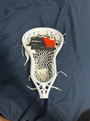 BRAND NEW STRINGKING MARK 2V
