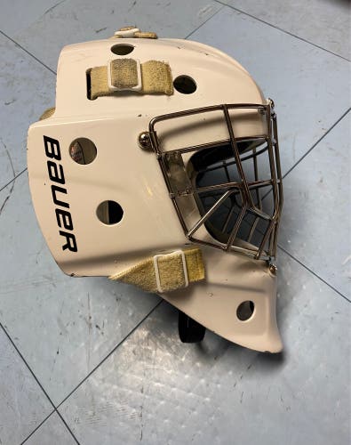 Used Bauer Profile 940 Goalie Mask Senior Small