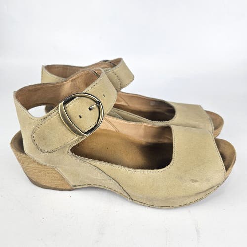 Dansko Tiana Women's Size: 39 / 8.5 Khaki Burnished Nubuck Leather Wedge Sandal