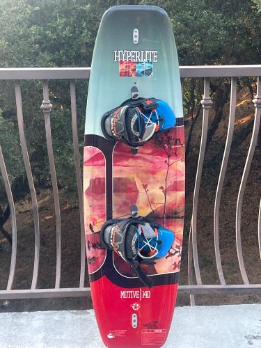 Hyperlite Motive 140 Wakeboard