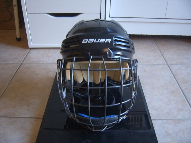 Excellent Condition Bauer BHH4500 Hockey Helmet sz Large w/Bauer 4500 Cage