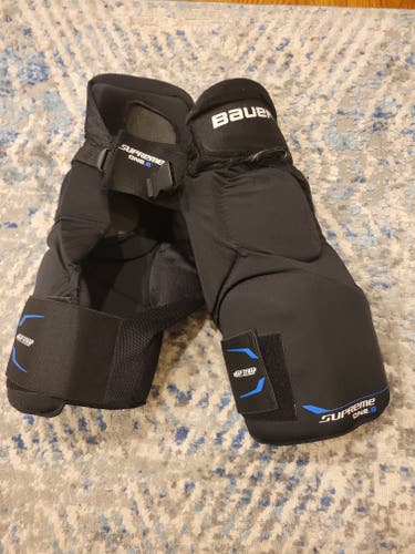 Used Junior Medium Bauer Supreme One.8 Hockey Pants