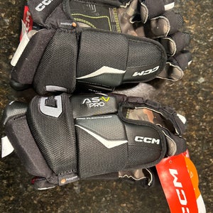 CCM AS-V PRO Glove 13” Black