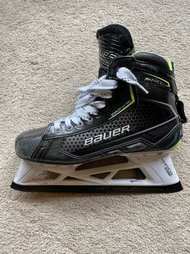 Used Senior Bauer Pro 7 Goalie Skates - size 7 / Fit 3