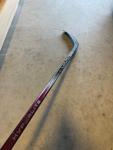 Like New Senior Bauer Right Handed P92M 102 Flex Used Pro Stock Vapor Hyperlite 2 Hockey Stick NHL