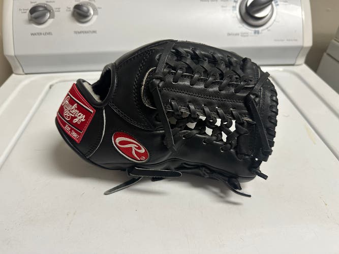 Black Rawlings pro preferred 11-1/4