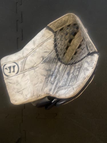 Warrior R/G5 Goalie Glove JR