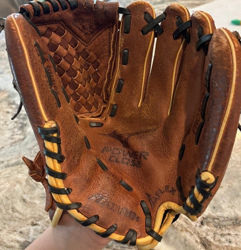 Used  Infield 11" Prospect Baseball Glove