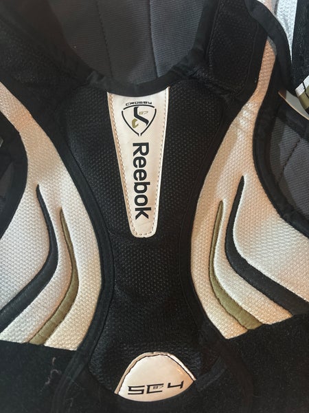 Used Large Reebok  SC4 Shoulder Pads