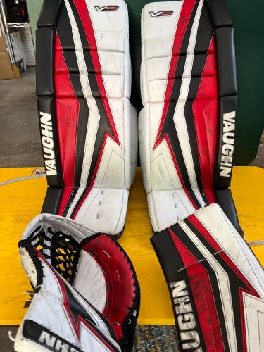 Vaughn V9 Intermediate Goalie Leg Pads 30”+2” & Matching Glove And Blocker Set