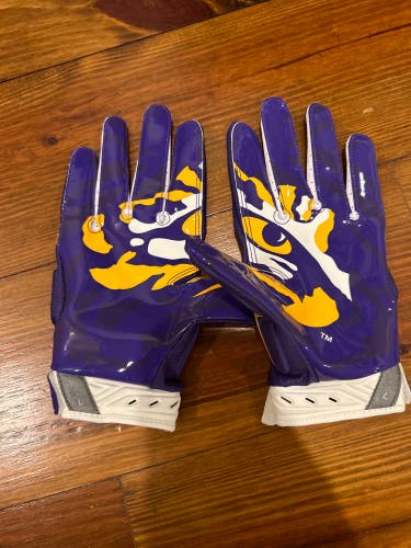 LSU Football Gloves