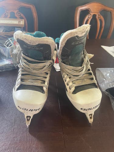 Used Senior Bauer Reactor 7000 Hockey Goalie Skates Regular Width 9.5