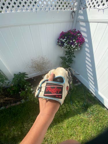 Used  Infield 11.75" Heart of the Hide Baseball Glove