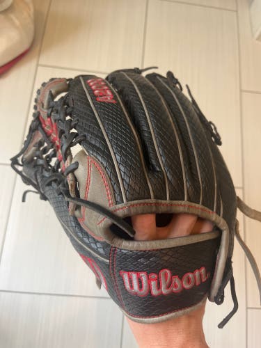 Outfield 12.25" A2000 Baseball Glove
