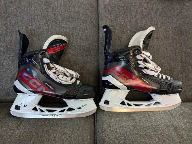 Used Senior CCM Jetspeed FT680 Hockey Skates Regular Width 9