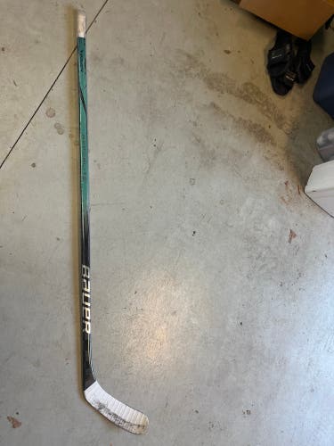 Hyperlite 2 hockey Stick