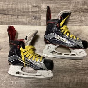 Bauer Vapor X900 Hockey Skates Sz 2.5