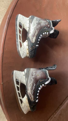 Bauer Vapor Hyperlite Skates