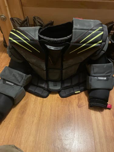 Used Bauer Hyperlite Chest Protector Size L