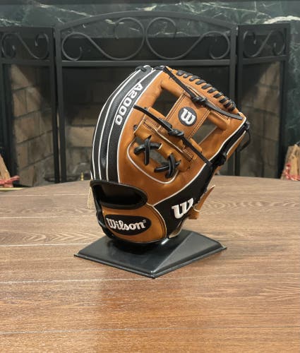 Wilson A2000 1786 11.5” New Baseball Glove