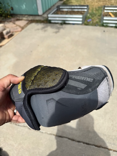 Used Senior Large Bauer Elbow Pads