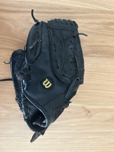 Youth LHT baseball glove. 11”. Wilson