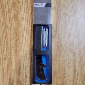 NEW! Bauer Fly-Ti 246 mm Player Runners