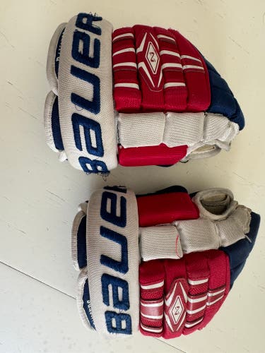 Used Bauer 10" Nexus Gloves