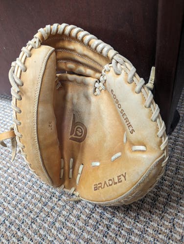 Used Right Hand Throw Catcher's Baseball Glove 32"