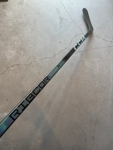 NHL New Senior CCM Left Hand 80 Flex P29 Pro Stock RibCor Trigger 8 Pro Hockey Stick