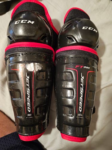 Used Youth CCM JetSpeed FT350 9" Shin Pads