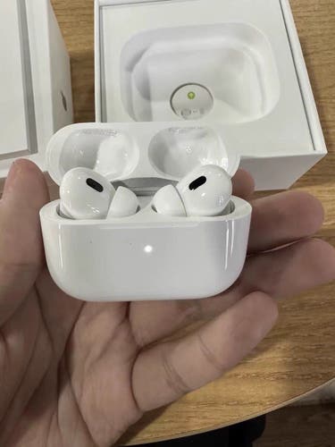 Apple AirPods Pro (2nd Generation)Wireless Earbuds with MagSafeCharging Case
