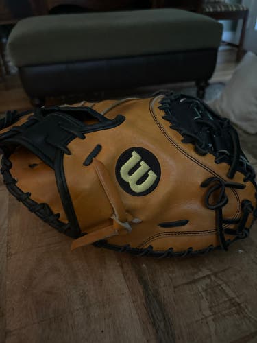 New  Catcher's 32.5" A2000 Baseball Glove