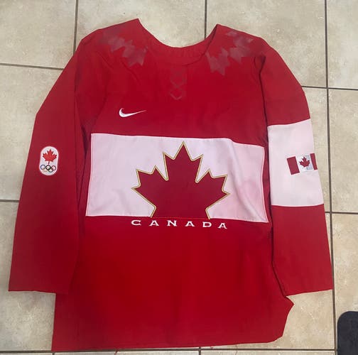2014 Team Canada Sochi Olympics Hockey Jersey