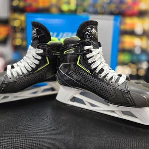 New Intermediate Bauer Pro Hockey Goalie Skates Narrow Width Size 4