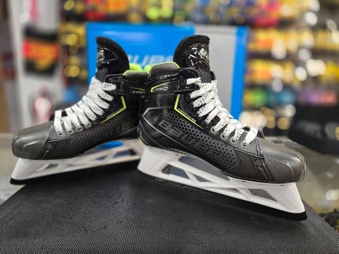 New Intermediate Bauer Pro Hockey Goalie Skates Narrow Width Size 4