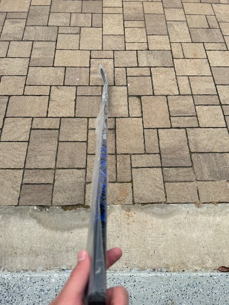 P28 New!! Senior Bauer Right Handed Pro Stock Vapor Hyperlite 2 Hockey Stick