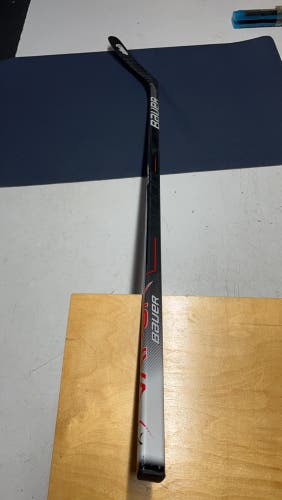 Left Handed Bauer Vapor Hyperlite League 65 Flex P88 Hockey Stick