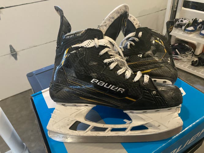 Used Senior Bauer  8 Supreme M5 Pro Hockey Skates