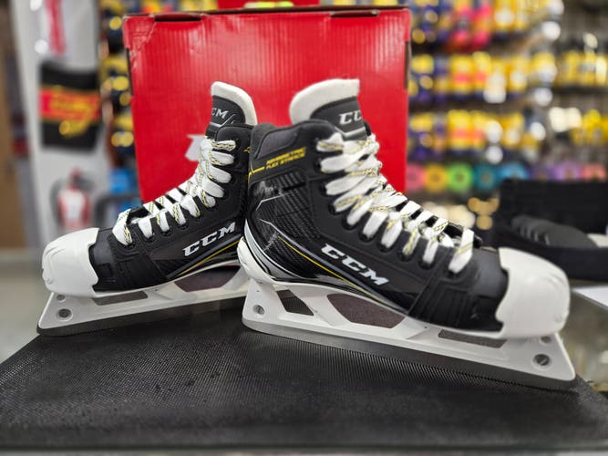 New Senior CCM Tacks 9060 Hockey Goalie Skates Regular Width 8.5