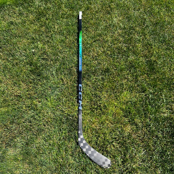 New Unused Junior CCM RibCor Trigger 8 Pro CHROME Limited Edition Right Handed Hockey Stick P29