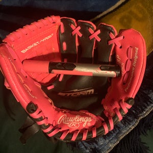 Used Rawlings Right Hand Throw Storm Baseball Glove 10"