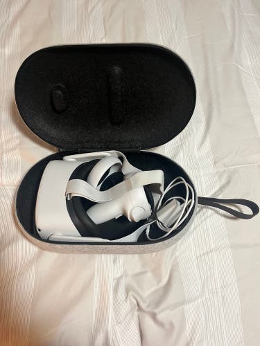 Oculus Meta Quest 2 VR Headset 128GB w/ Charger, Remotes & Portable VR Set Case