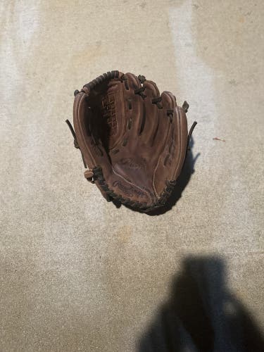 Used 2016 Infield 12.5" Player Preferred Baseball Glove