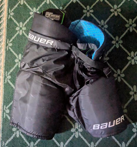 Used Junior Medium Bauer X Hockey Pants Shorts Breezers