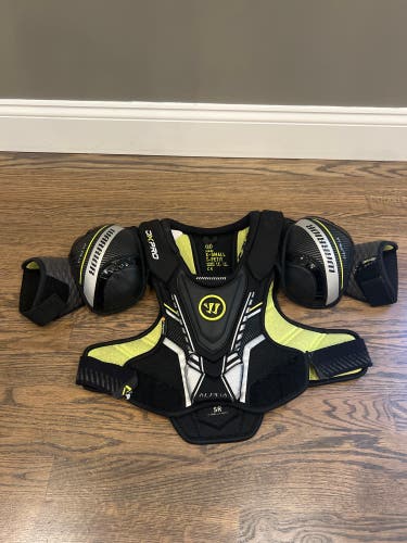 Used Senior Extra Small Warrior Alpha DX Pro Shoulder Pads